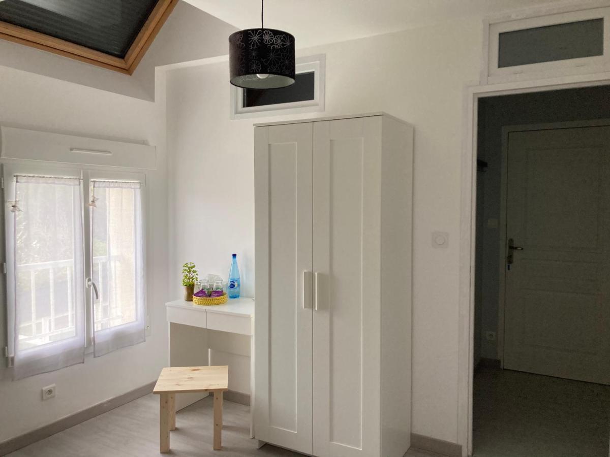 Maison Mama Neko Pontorson Luaran gambar